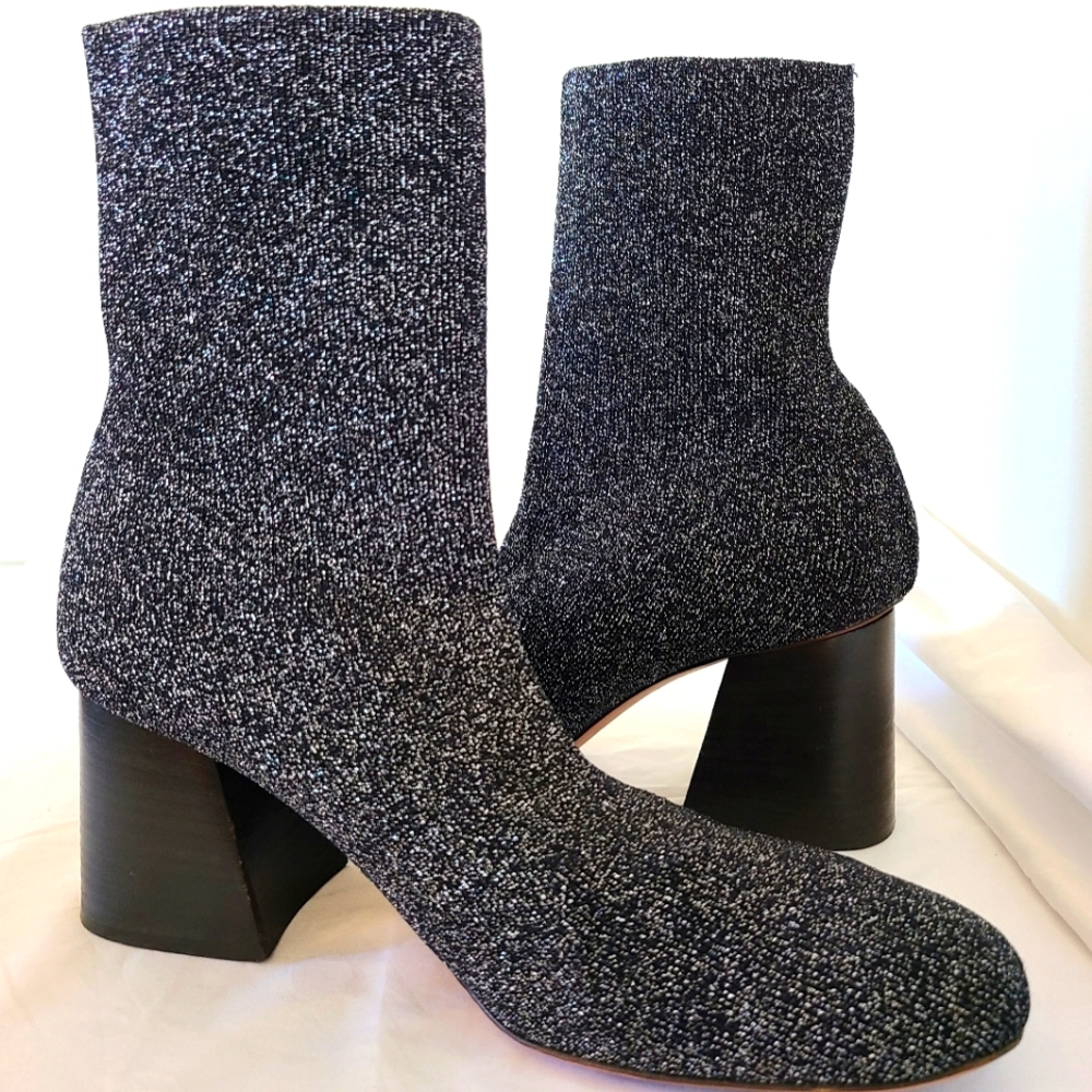 CÉLINE - Soft ballerina knitted sock ankle boots. - Picture 7 of 16